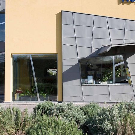 Отель Ibis Styles Catania Ачиреале Экстерьер фото