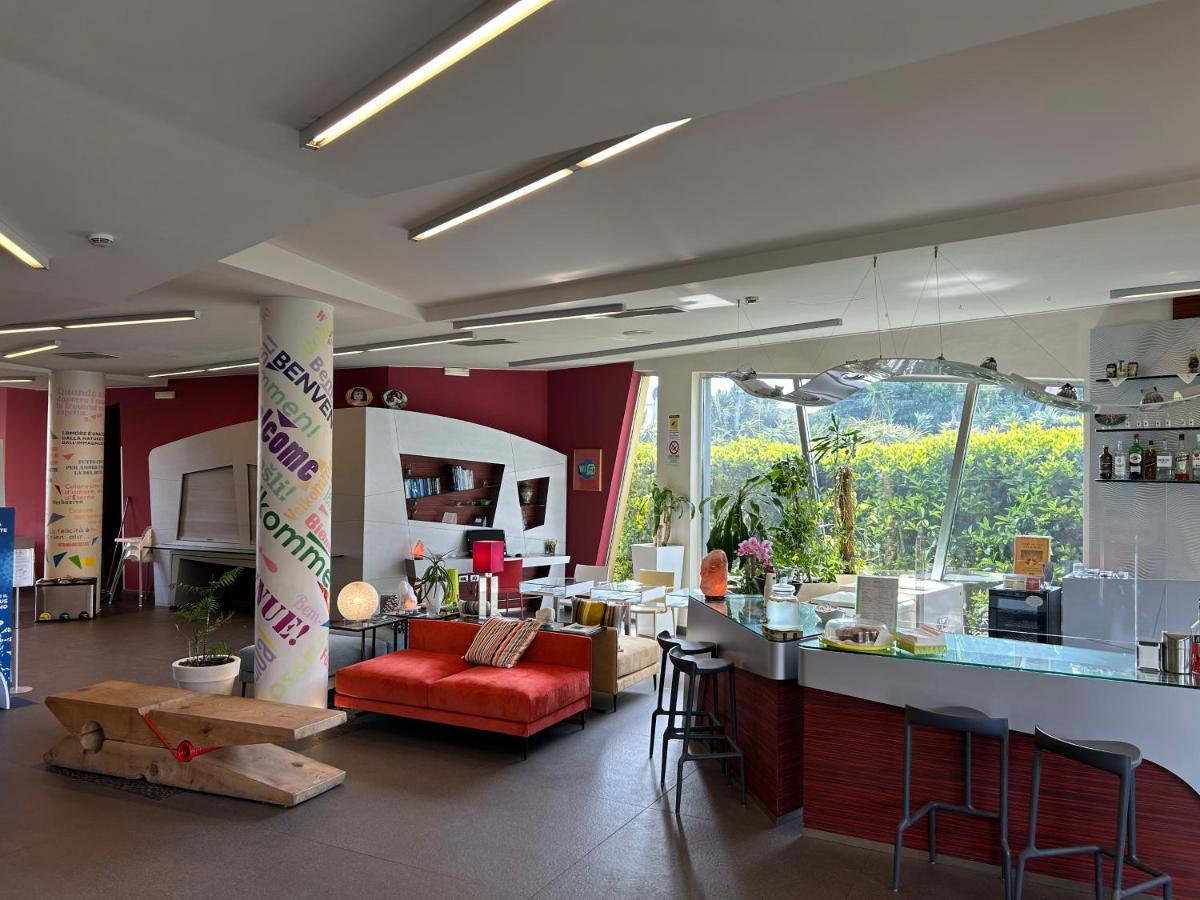 Отель Ibis Styles Catania Ачиреале Экстерьер фото