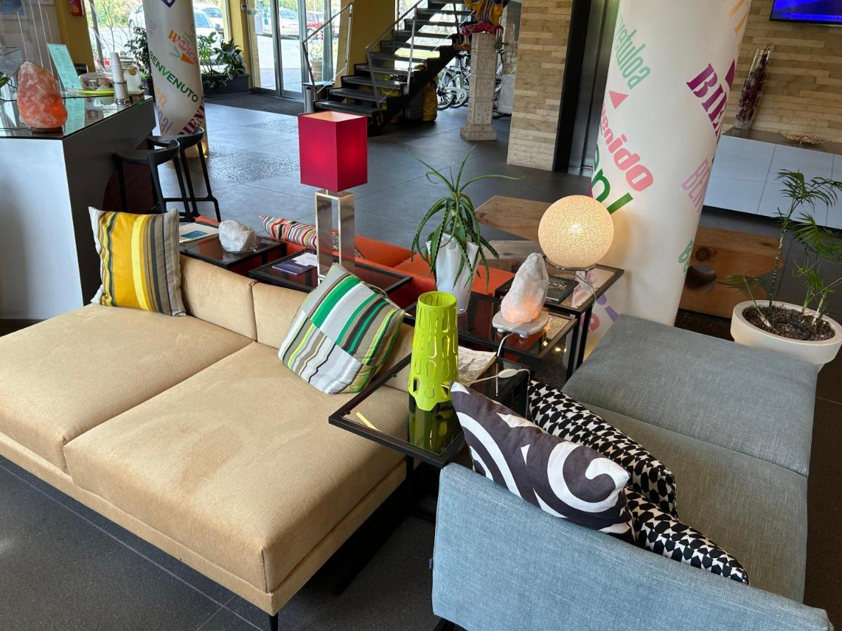 Отель Ibis Styles Catania Ачиреале Экстерьер фото