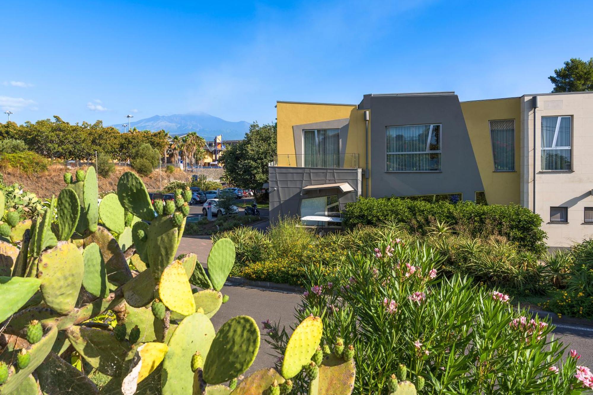 Отель Ibis Styles Catania Ачиреале Экстерьер фото