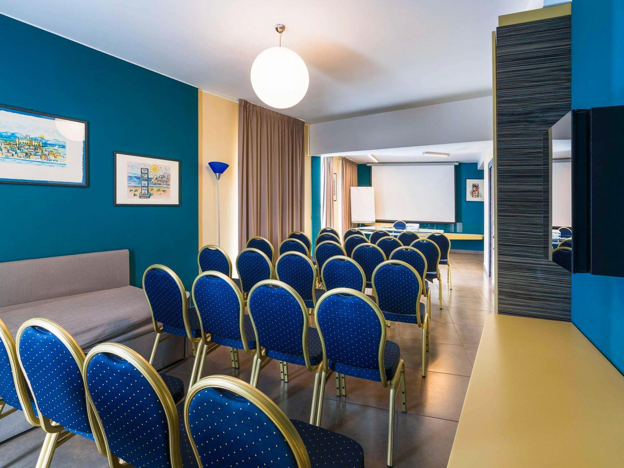 Отель Ibis Styles Catania Ачиреале Экстерьер фото