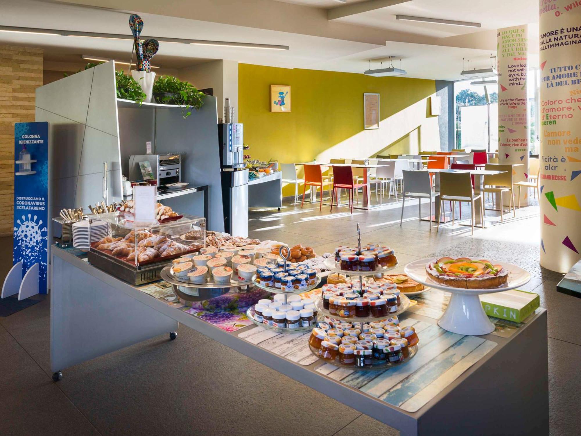 Отель Ibis Styles Catania Ачиреале Экстерьер фото