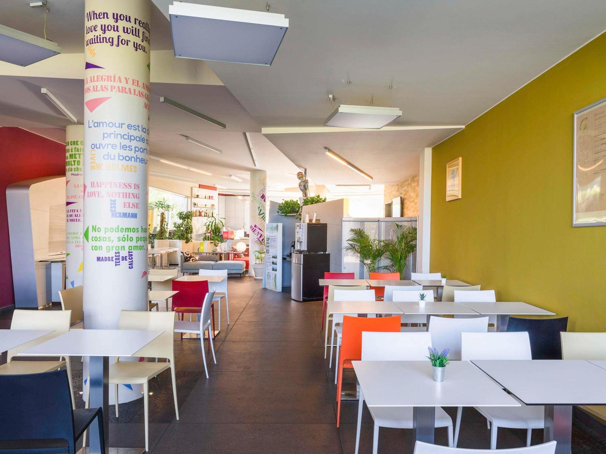 Отель Ibis Styles Catania Ачиреале Экстерьер фото