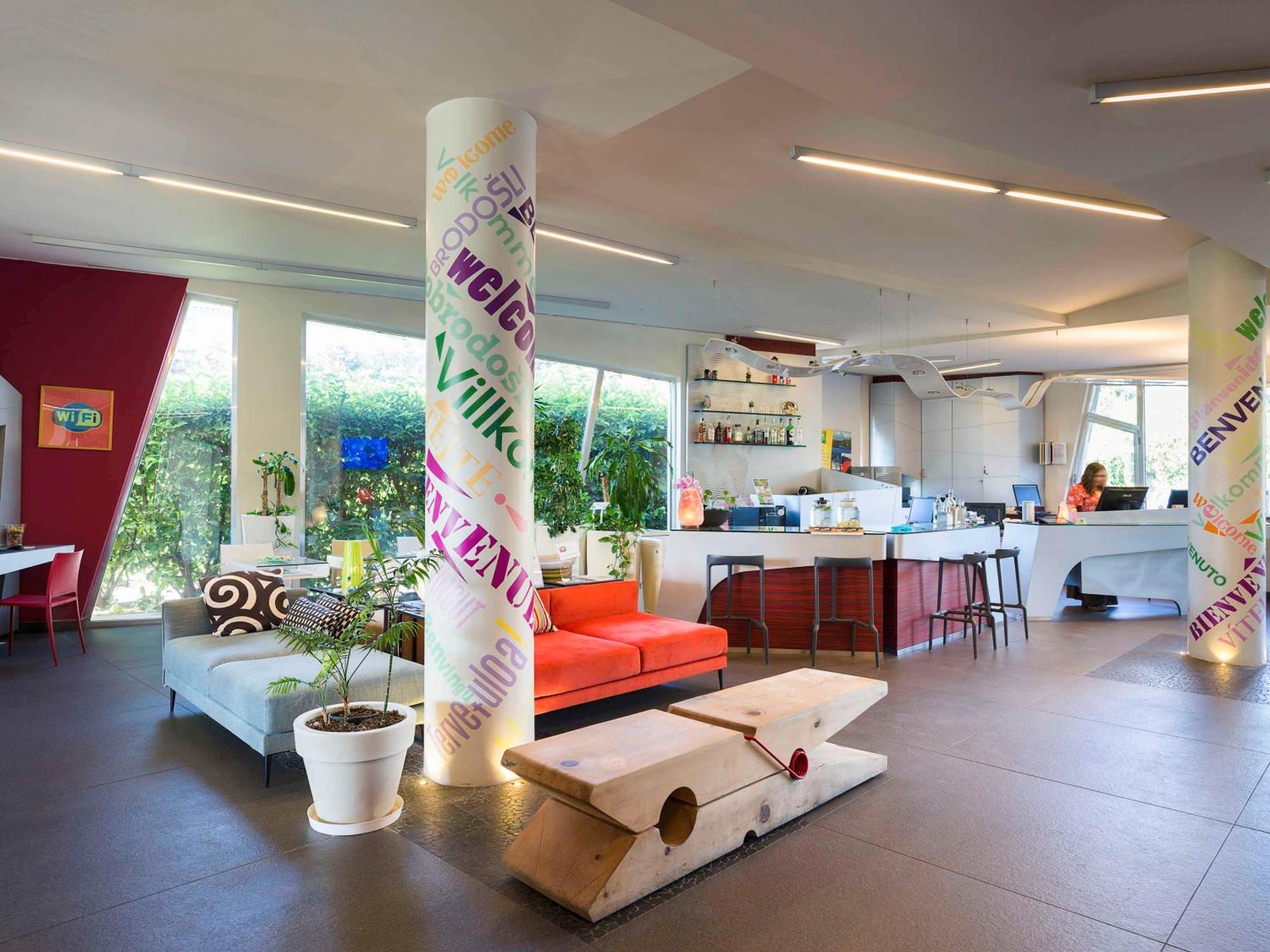 Отель Ibis Styles Catania Ачиреале Экстерьер фото