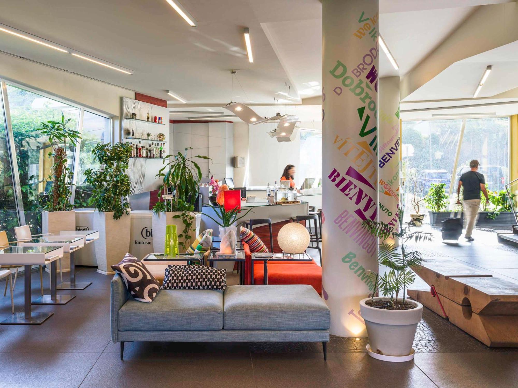 Отель Ibis Styles Catania Ачиреале Экстерьер фото