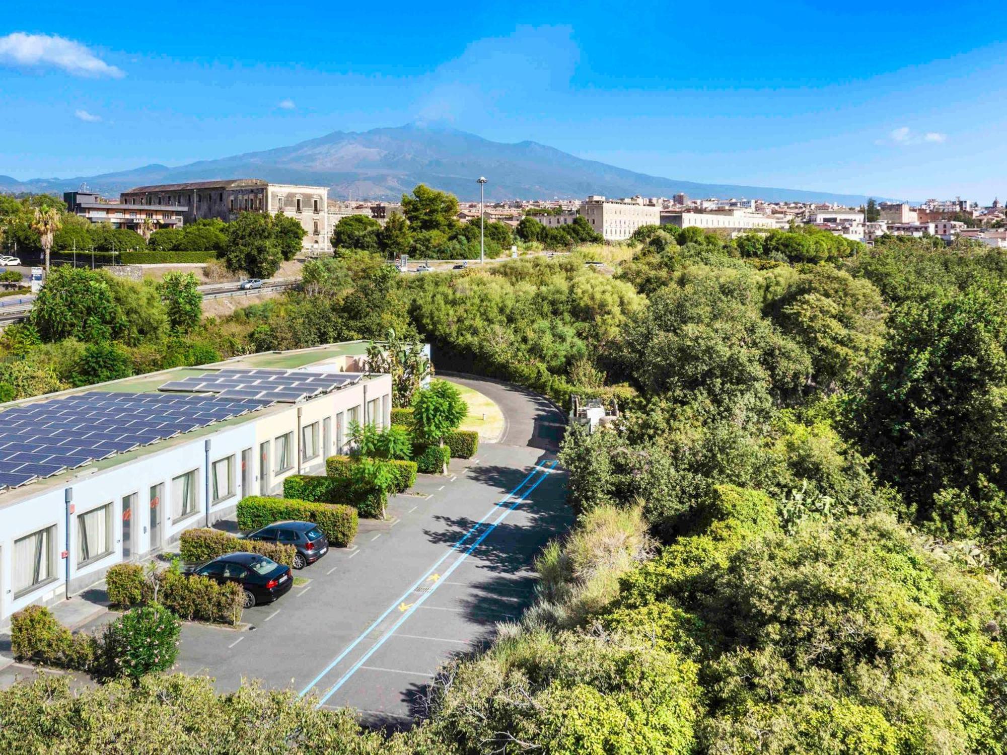 Отель Ibis Styles Catania Ачиреале Экстерьер фото