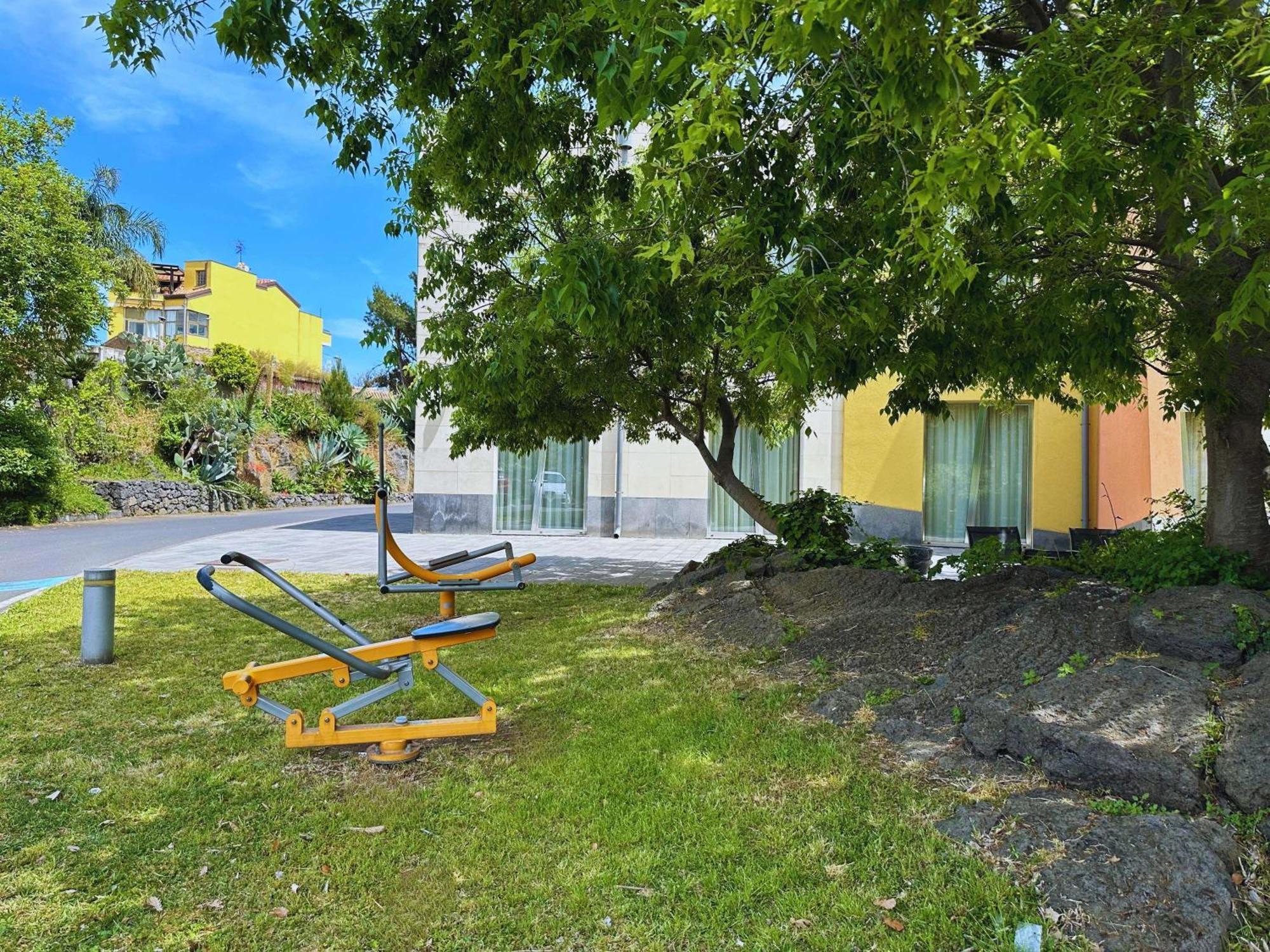 Отель Ibis Styles Catania Ачиреале Экстерьер фото