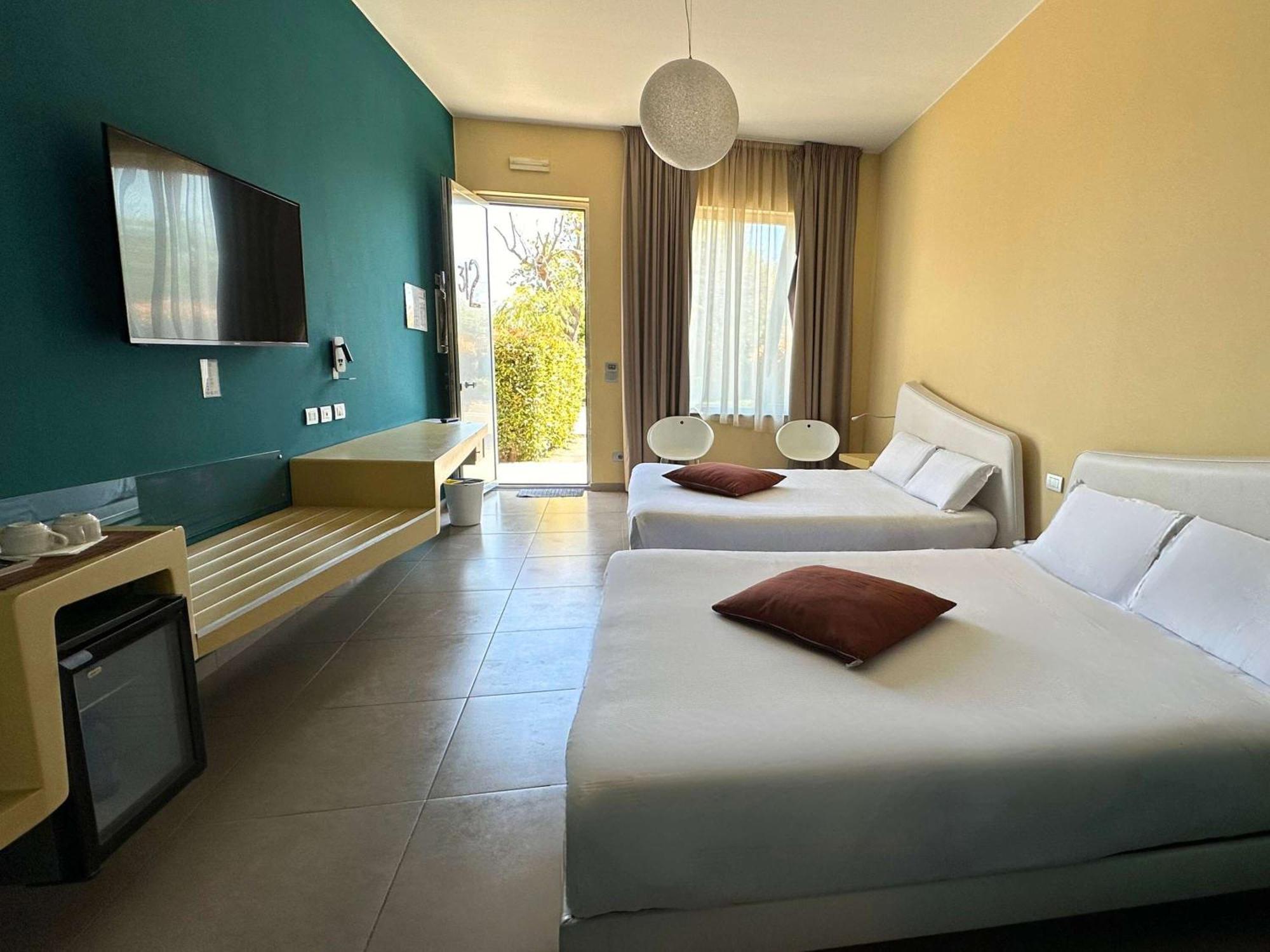 Отель Ibis Styles Catania Ачиреале Экстерьер фото